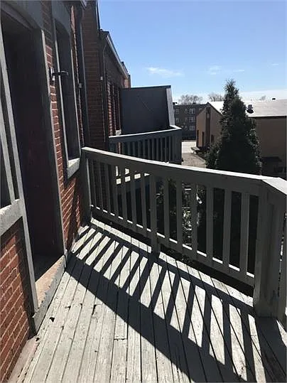 109 Wethersfield Ave — Photo 9