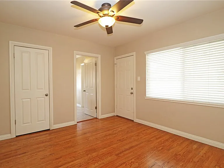 412 Catalpa Ave — Photo 17