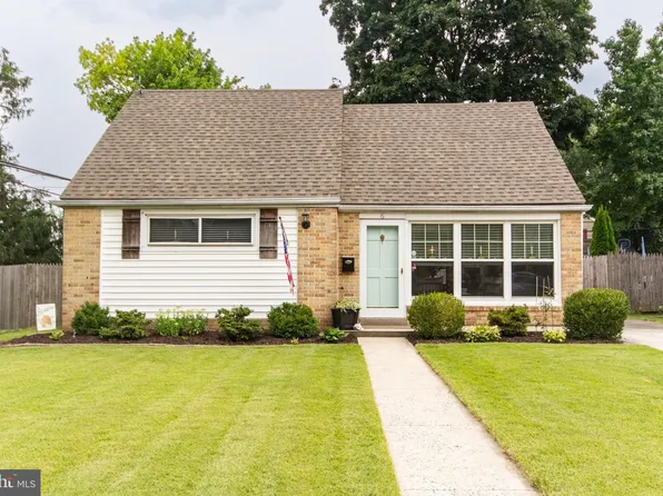 6 Oxford Cir W, Norristown, PA 19403