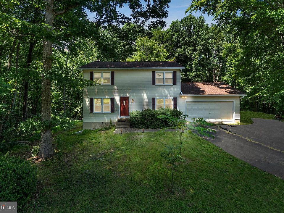 1st image of 12016 Fair Hill Ln