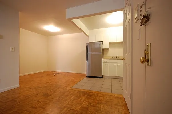 Rented by Streetwise NYC LLC | media 12