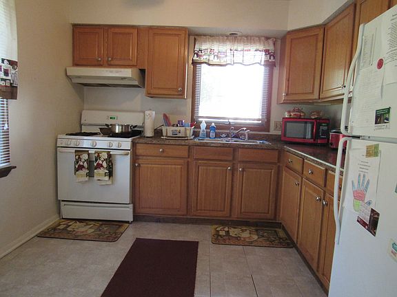 5th image of 406 E Church St