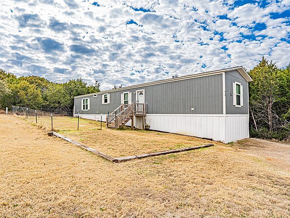 3rd image of 913 Bosque River Dr