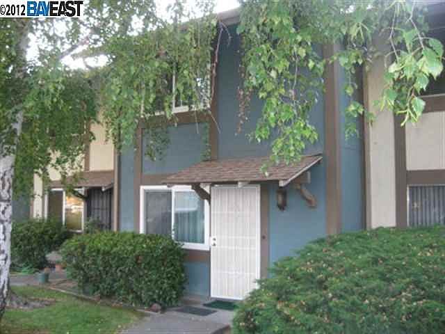 1st image of 523 Tamarack Dr APT 10
