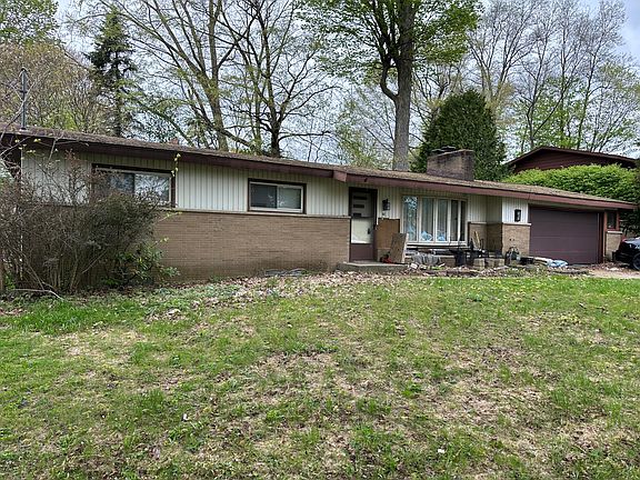 2nd image of 1575 Mullins Ave NW