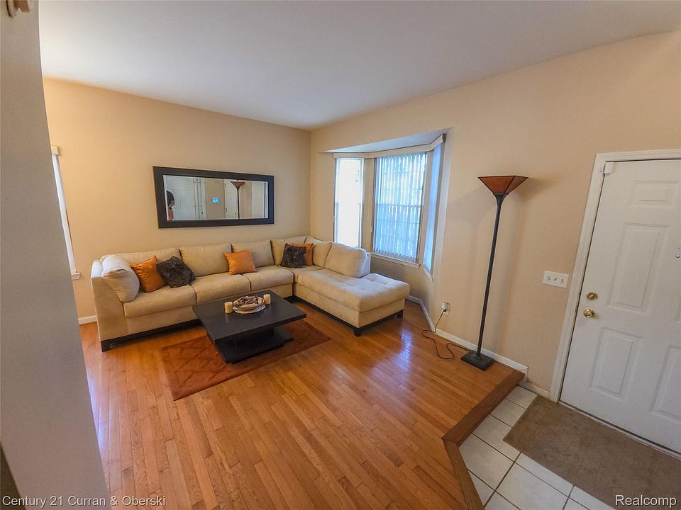1850 Dunn Ct, photo 3