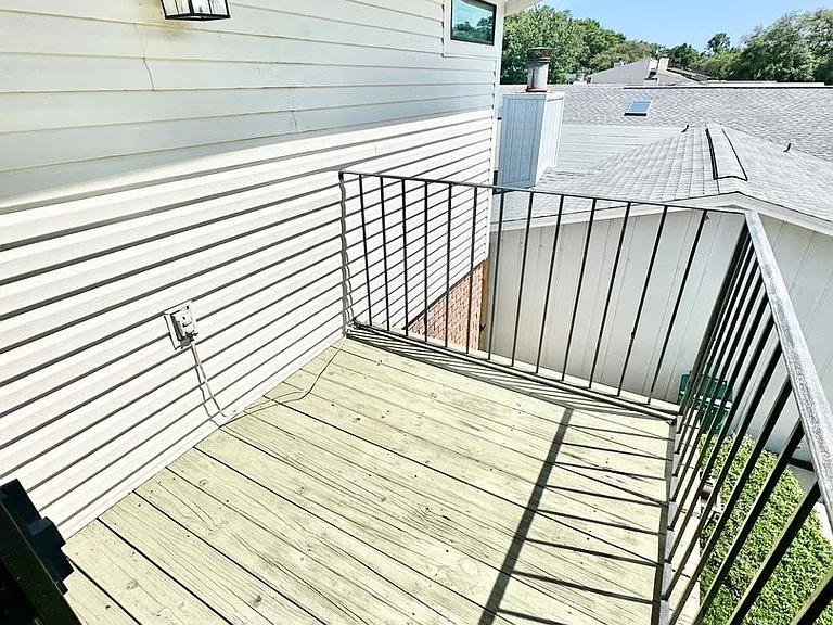 937 Holbrook Cir — Photo 24