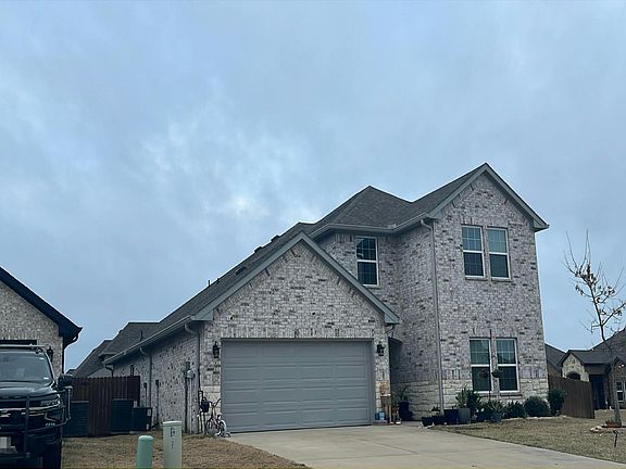 3rd image of 1007 Tippit Ln