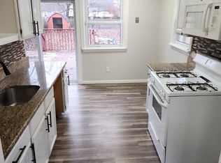 24711 Hopkins St, Dearborn Heights, MI 48125