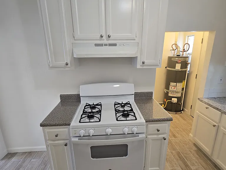 6417 Gifford Ave #C — Photo 4
