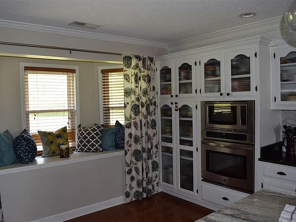 5th image of 550 Lazenby Dr