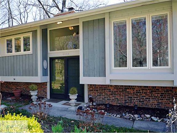 3rd image of 4684 Sandstone Dr