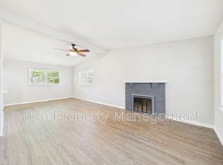 1004 Anderson St, Warrensburg, MO 64093