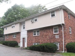 35 Davis Ave APT 4, Norwood, MA 02062