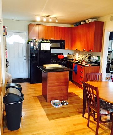 3rd image of 2511 W Ardmore Ave Unit 2