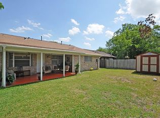 1210 Chippawa Ln, Pasadena, TX 77504