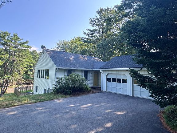3rd image of 25 Spar Cir