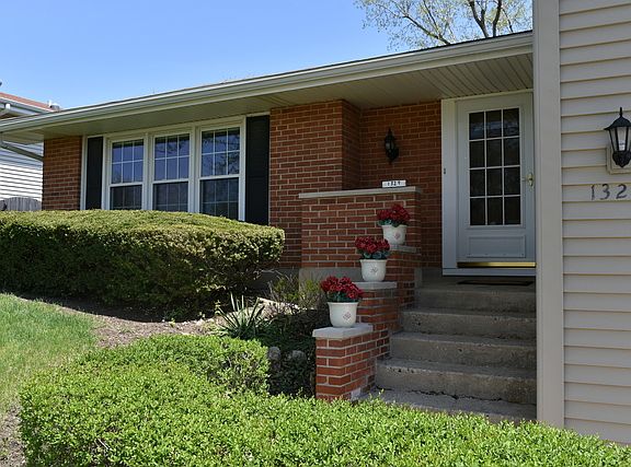 3rd image of 1329 Hassell Dr