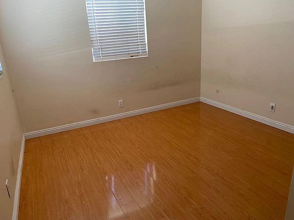 4th image of 5732 Agnes Ave