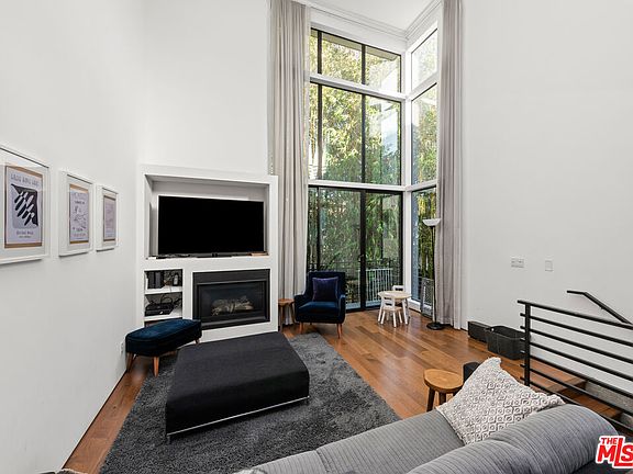 5th image of 1430 N Vista St #1