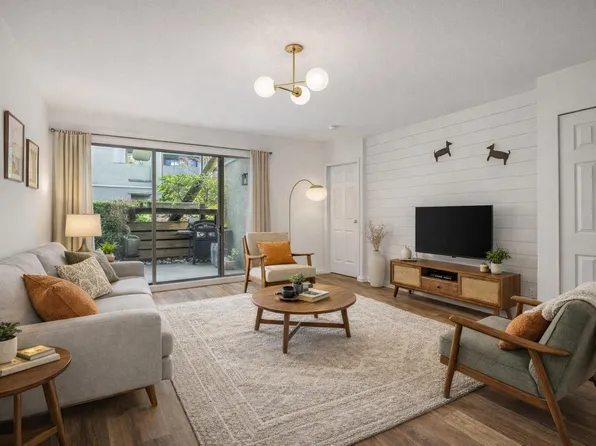 1200 Pacific St #108, Coquitlam, BC V3B 6K2