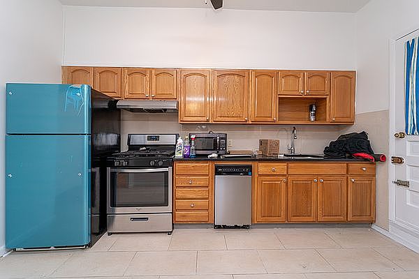 1st image of 2567 41st St #1