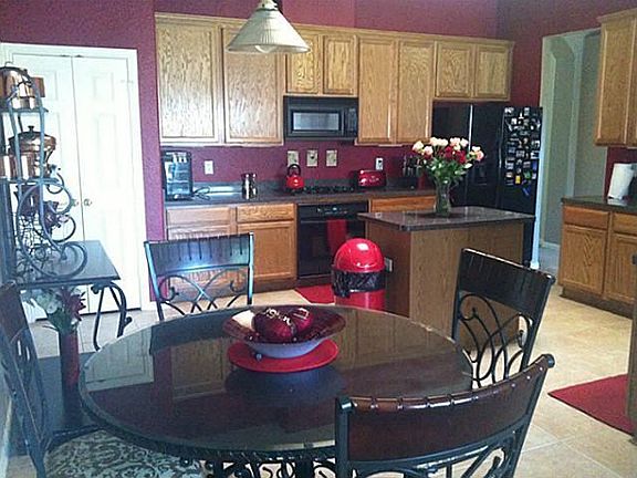 4th image of 15852 Appaloosa Dr