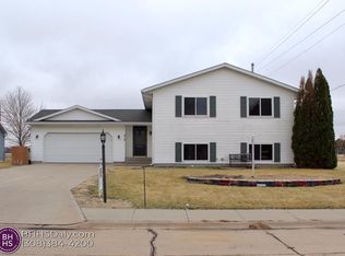 919 E Nebraska Ave, Grand Island, NE 68801