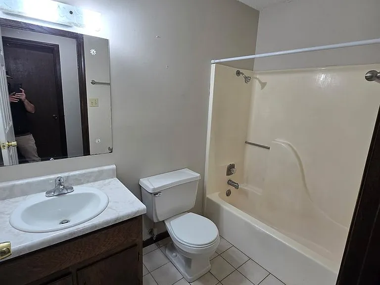 116 N Keene St — Photo 5