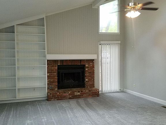 4th image of 1824 Woodvalley Dr