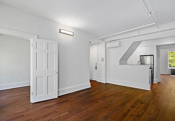 5th image of 412 W 20th St APT 3