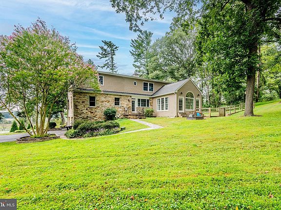 2nd image of 11762 Carroll Mill Rd