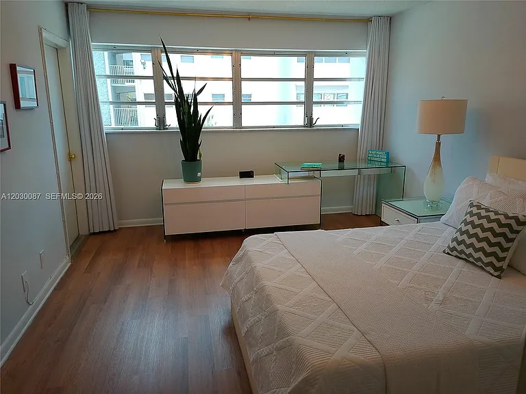 215 SE 3rd Ave #206A — Photo 43