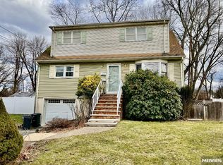 211 Bedford Rd, Dumont, NJ 07628