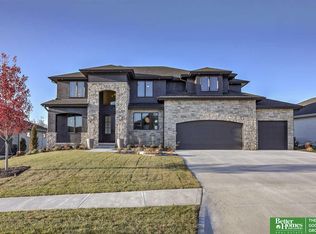 2320 S 220th Cir, Elkhorn, NE 68022