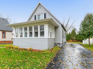 521 N 4th St, Dekalb, IL 60115