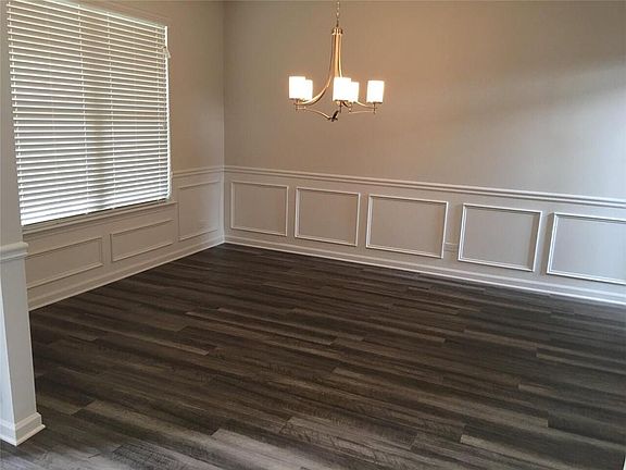 5th image of 5650 Mirror Lake Dr