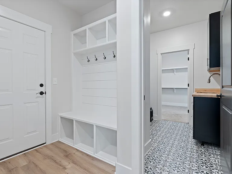 6605 Waxwood Dr — Photo 23