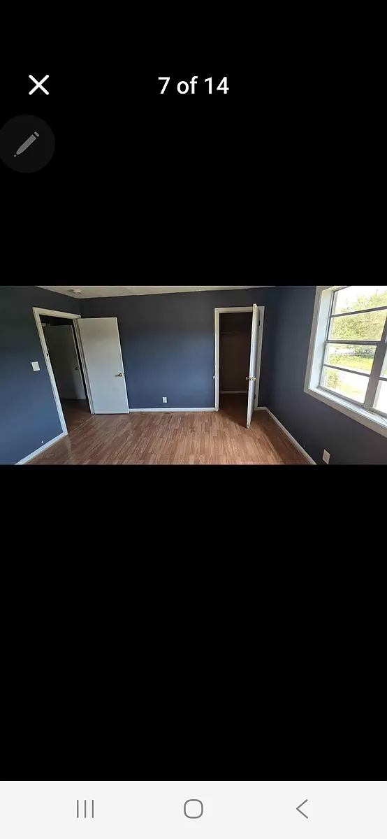 Building Photo - 2215 Ballard Dr