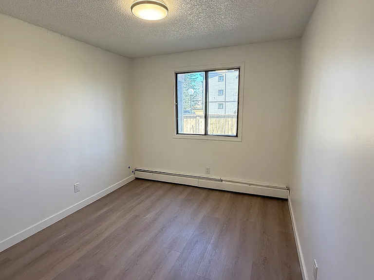79 Castleridge Dr NE — Photo 28