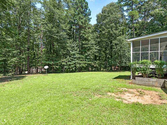 4th image of 151 Carrollwood Dr