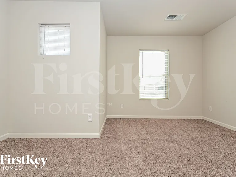 152 Daisy Cir — Photo 11