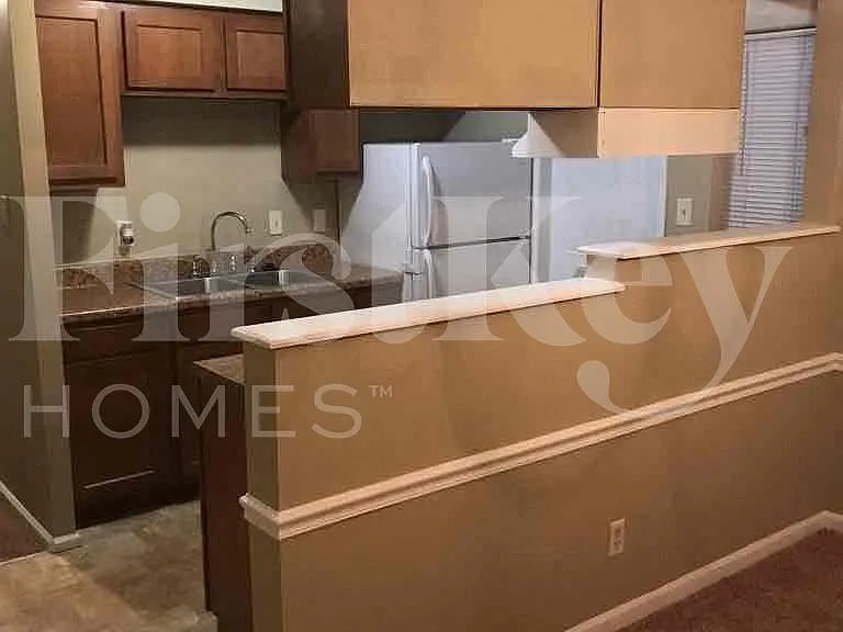 1494 Clovernoll Dr — Photo 6