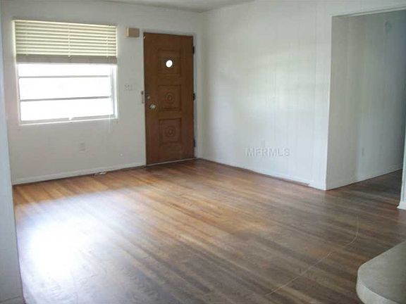 5th image of 508 Pinehill St