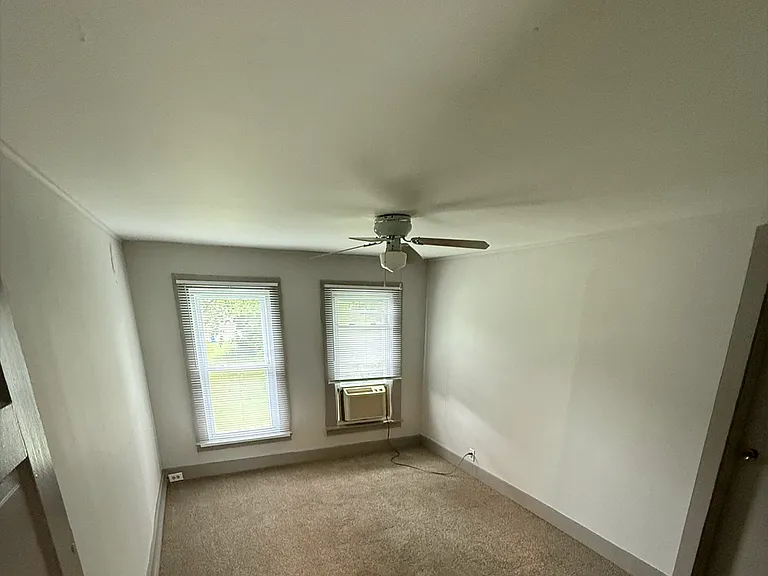 416 Campbell St — Photo 2