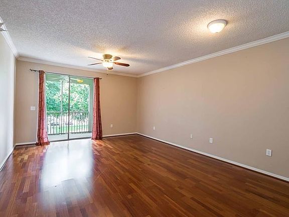 3rd image of 5001 Baraldi Cir Unit 203
