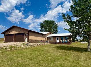 308 Lakeside Dr, Pierre, SD 57501
