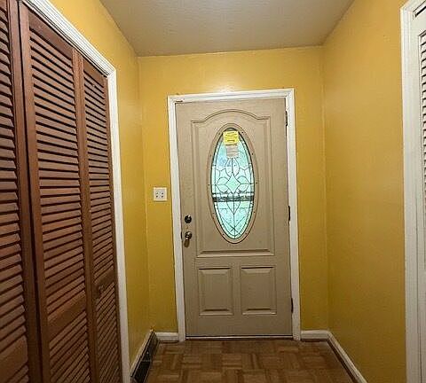 3rd image of 3827 Woodside Dr