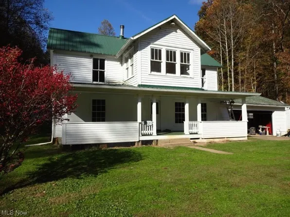 233 Pad Frk, Walton, WV 25286