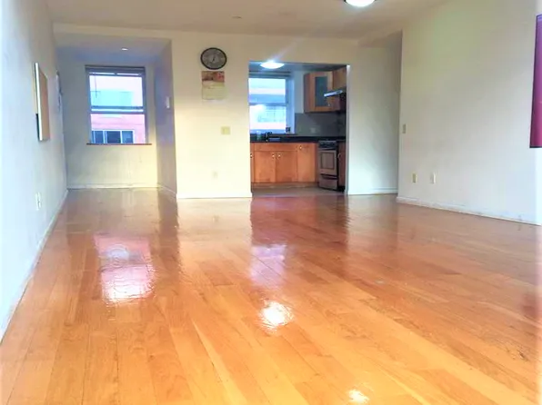 63-14 Queens Boulevard image 5 of 23